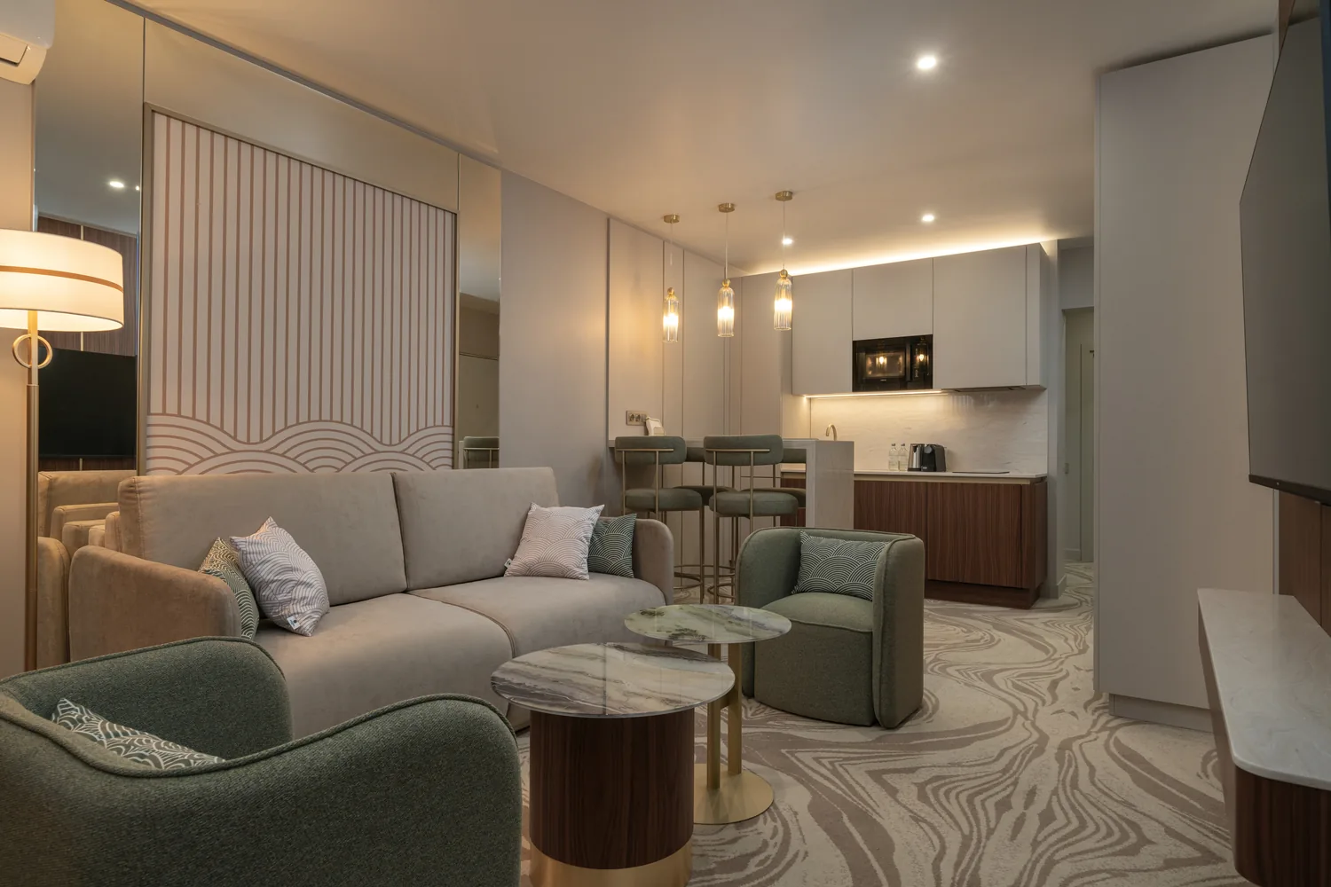 Гостиная семейного апартамента Greenmont